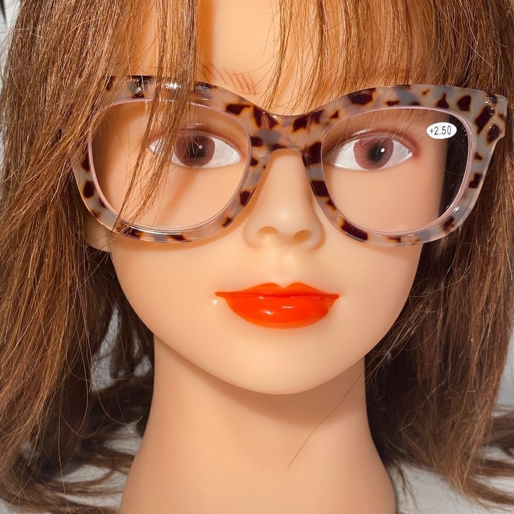 1143 Mona Reading Glasses 2.50 Sq Eyeglasses Pink and Black Tortoise Frames NWT